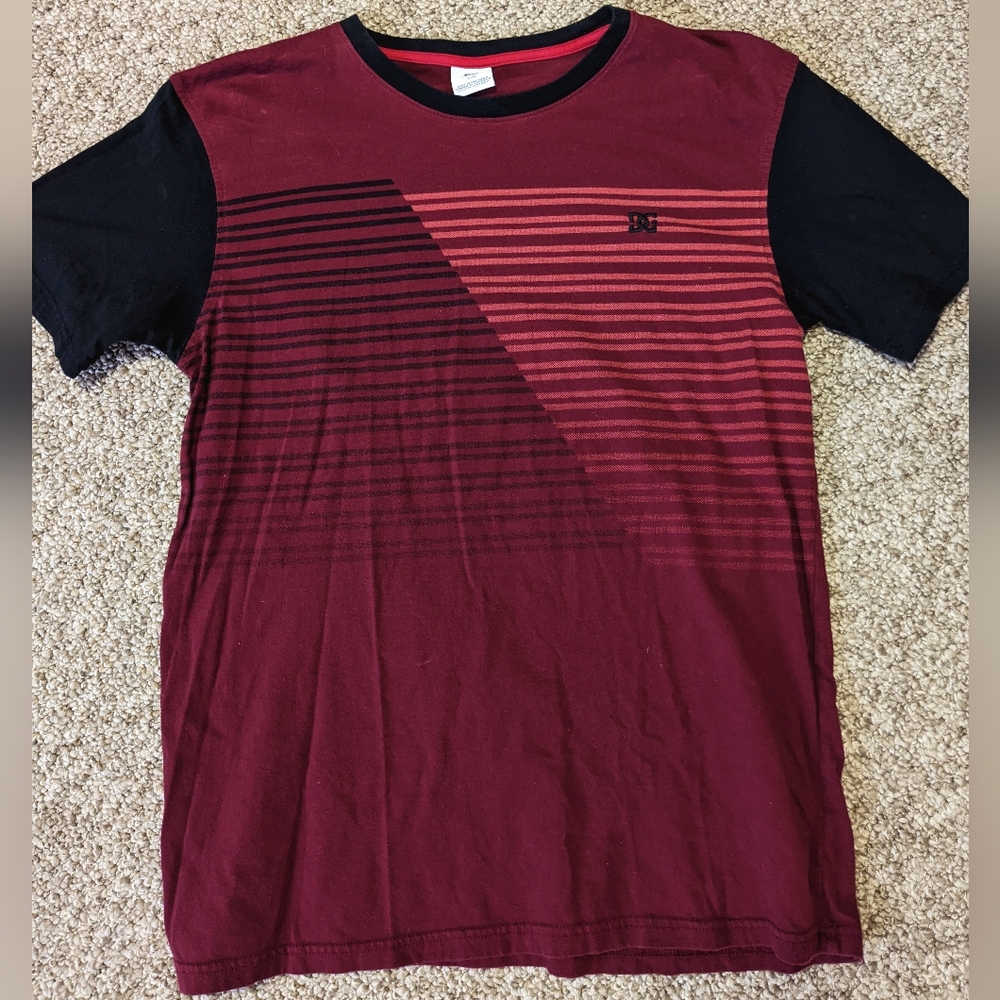 DC Shoe Company Burgundy Striped Shirt Size‎ L